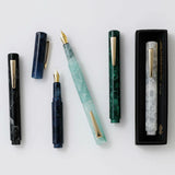 Marbled Fountain Pen (ATTACHÉ) Navy