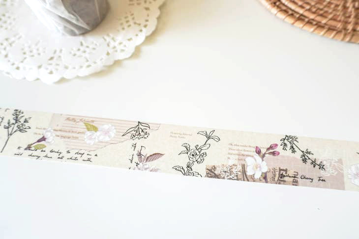 Un estudio de cinta washi con flores