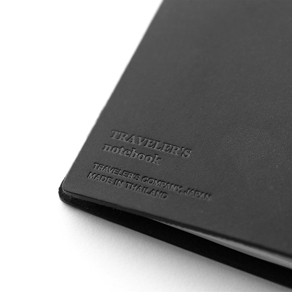 TRAVELER'S Notebook Black (Passport Size)