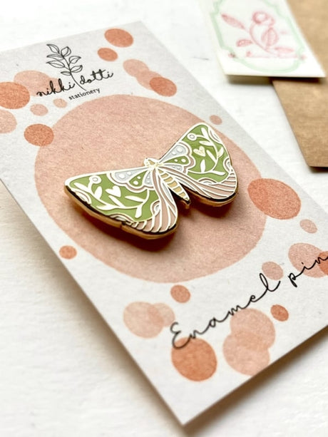 Pin de esmalte de mariposa