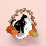 Pin de esmalte con forma de gato y calabaza: colección otoño-otoño 