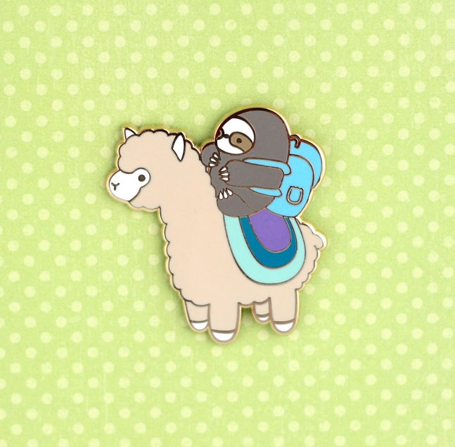 Pin de aventurero de perezoso y alpaca