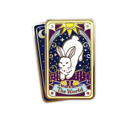 Pin de esmalte de conejo con carta del tarot 