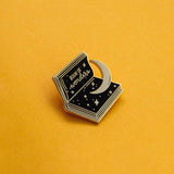 Pin de esmalte del Libro de las Maravillas